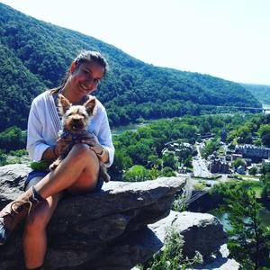 Meet your Posher, Gloria